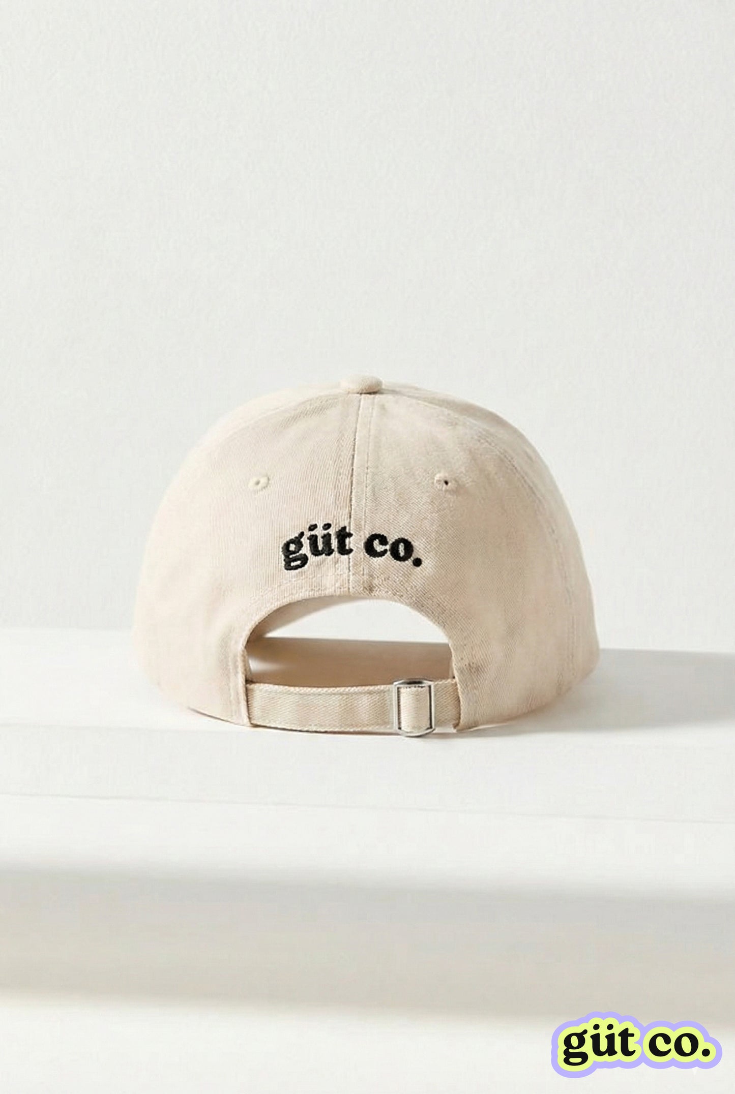 「You Look So Güt」翻轉文字刺繡老帽 (顯臉小/修飾臉型) 